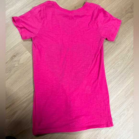 3/$12. Love PINK Victoria’s Secret Vneck. Women’s. Medium. - Picture 3 of 3